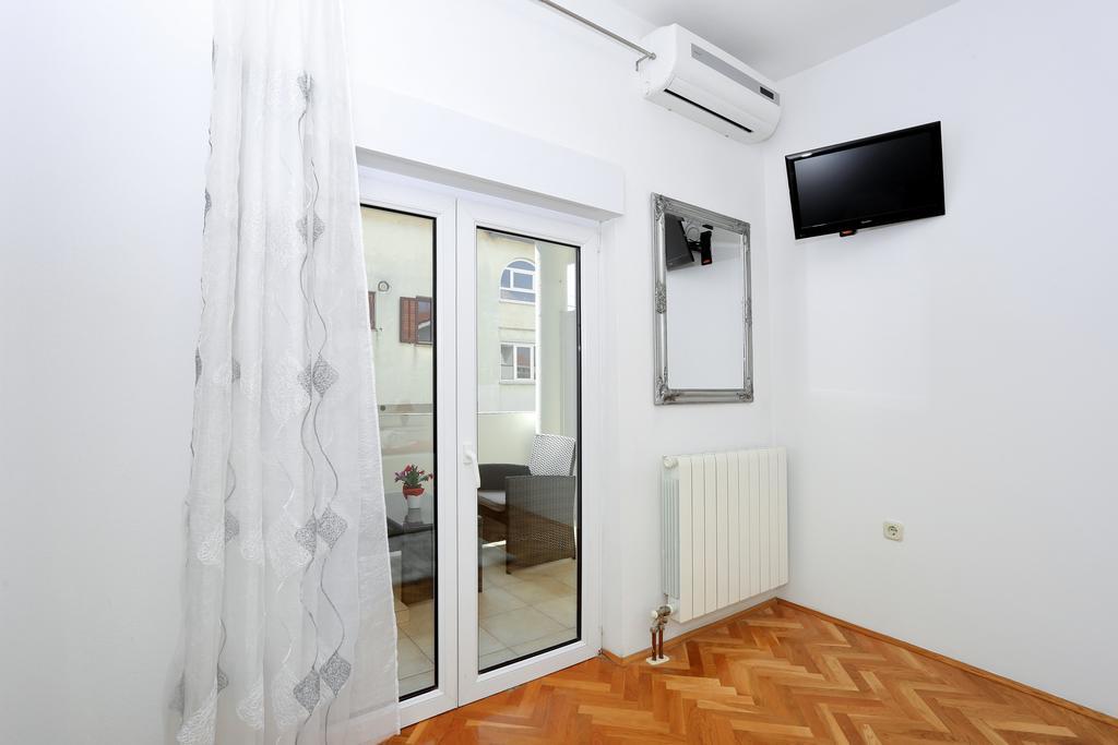 Maruna Apartment *