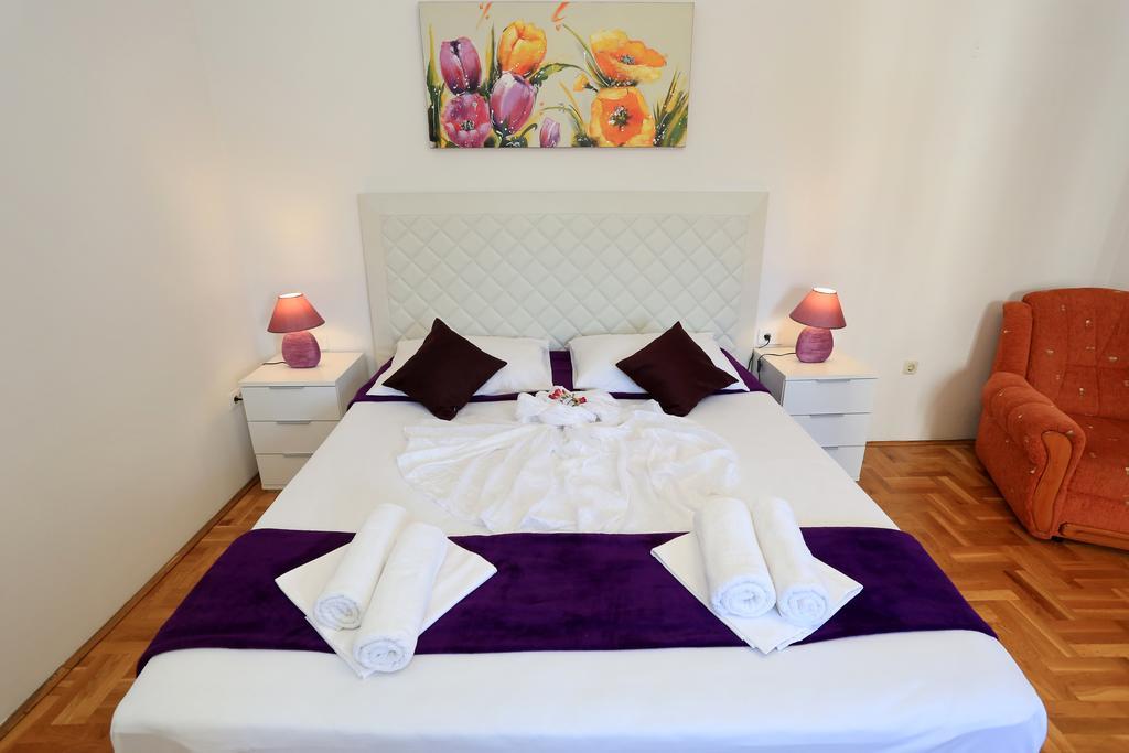 Maruna Apartment *