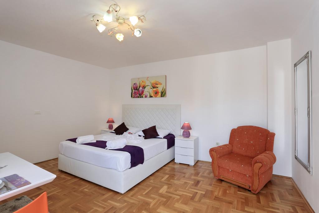 Maruna Apartment *